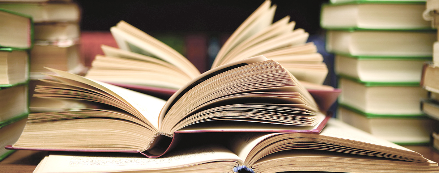 <h1 >Bienvenidos a <strong>Sobretesis</strong></h1><h4 > Asesoramiento en redacción de <strong>tesis</strong>, <strong>tesinas</strong>, y trabajos de investigación.</h4>